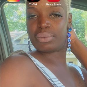 Meet your Posher, Markea